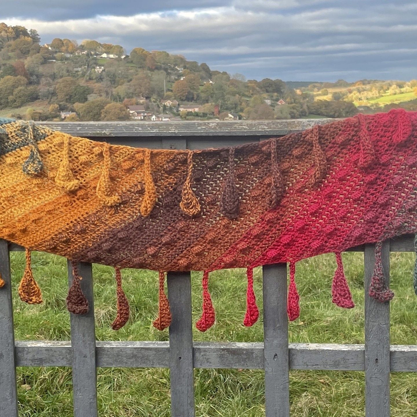 Falling Leaves - Skjerf