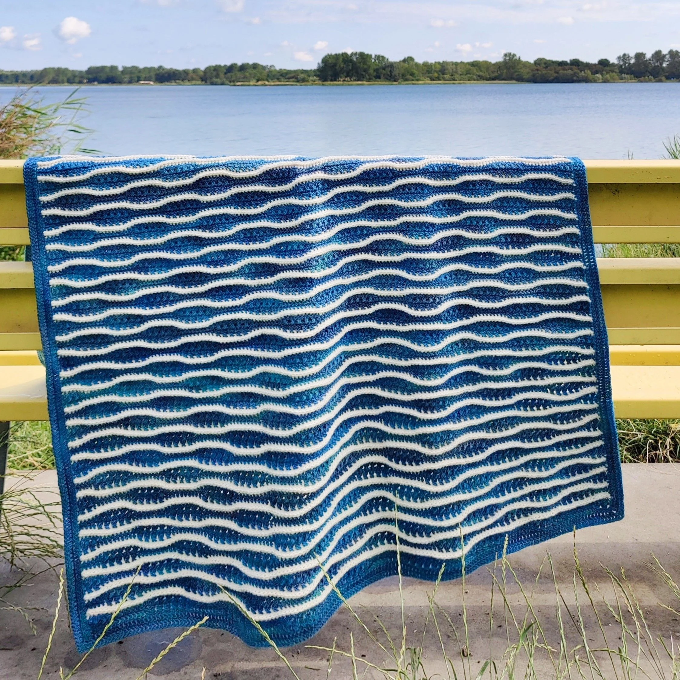 Dancing Wave Crests - Blanket - Image 4