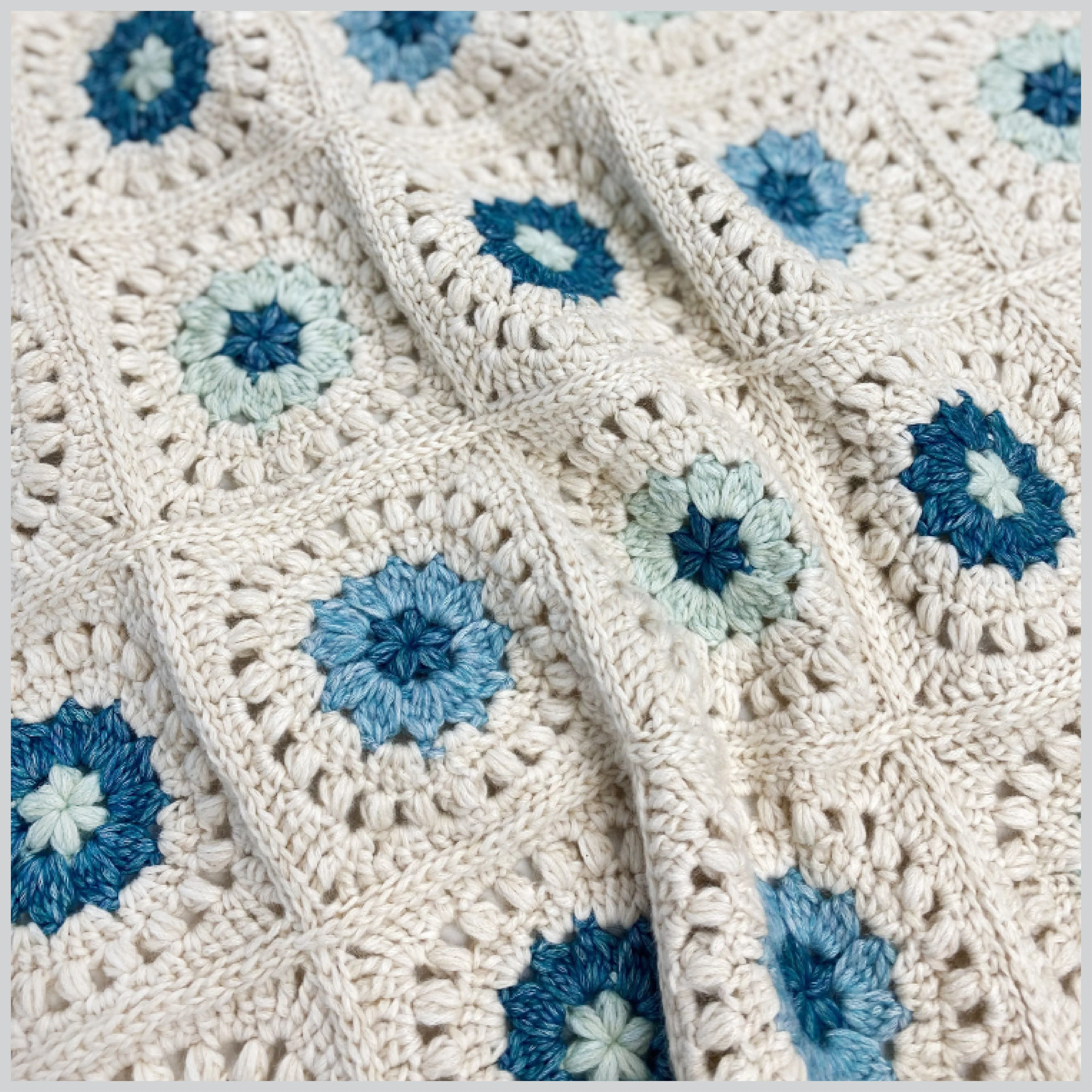 Blossom Throw - Pledd - Image 3