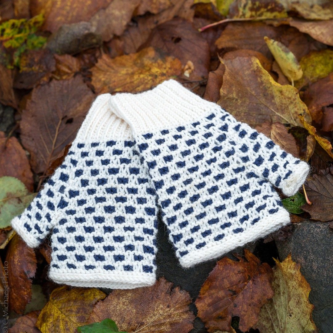 Keep Handy - Mittens - Image 2
