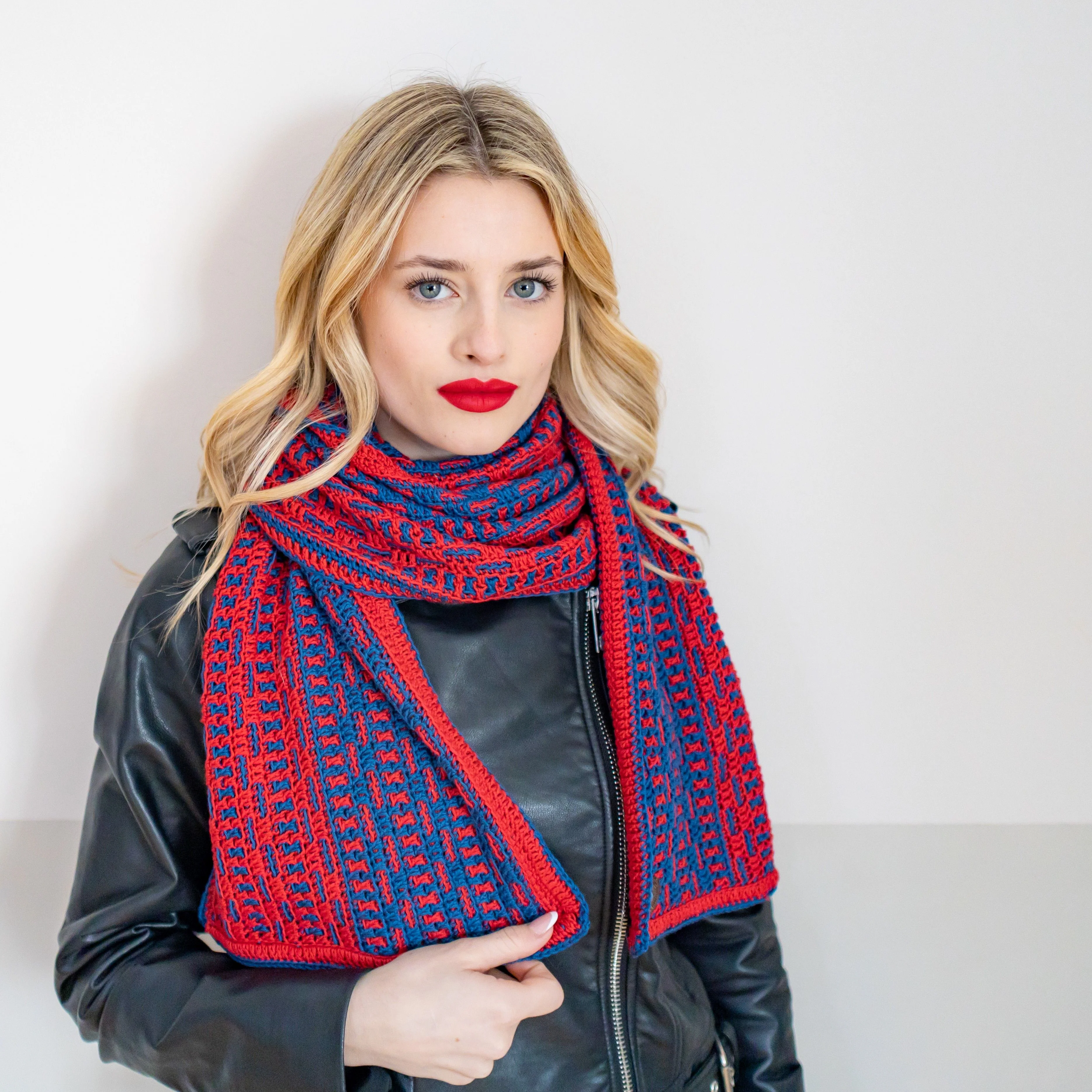 Velvet Vines - Shawl - Image 2