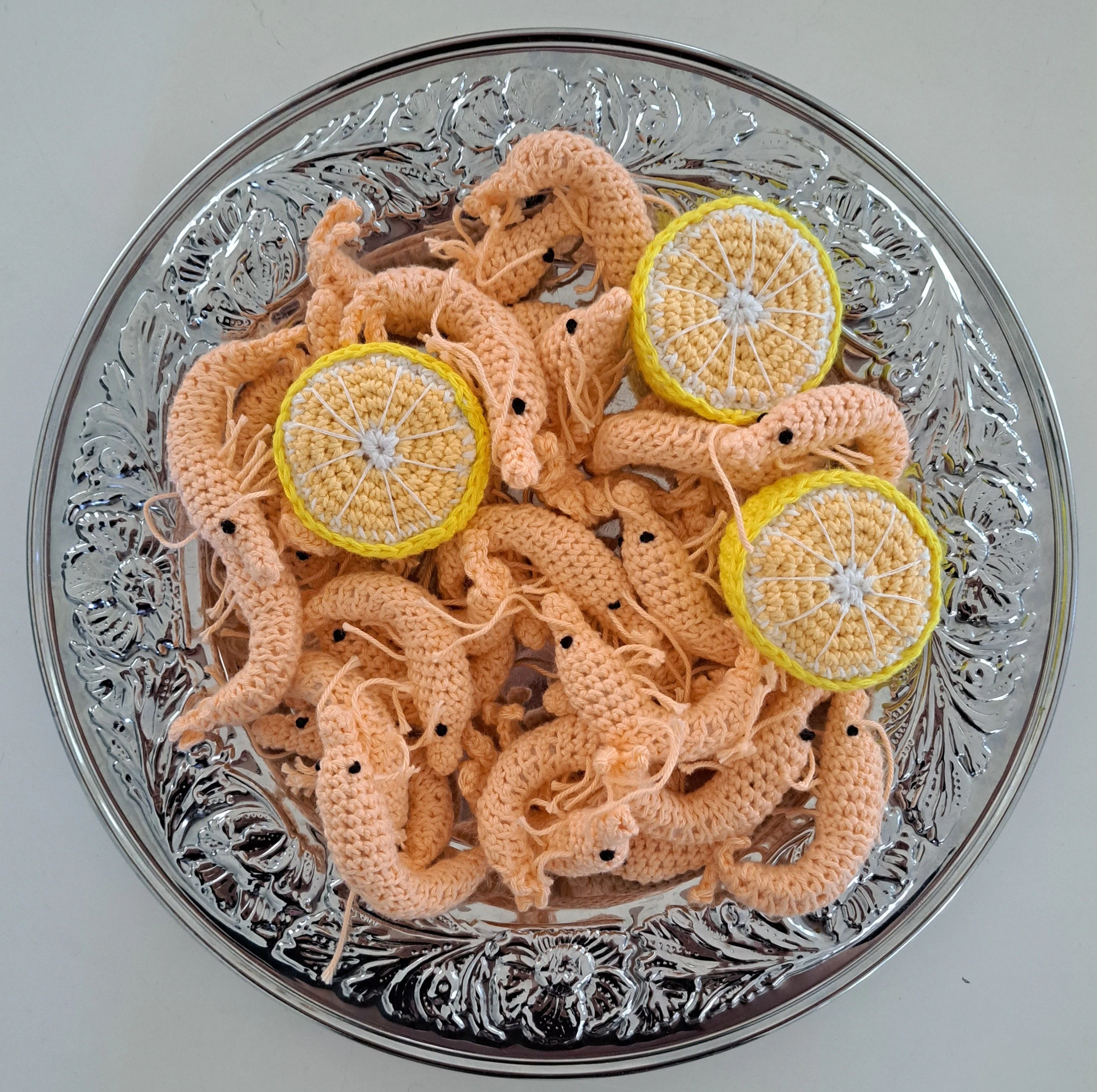 Shrimps and lemons