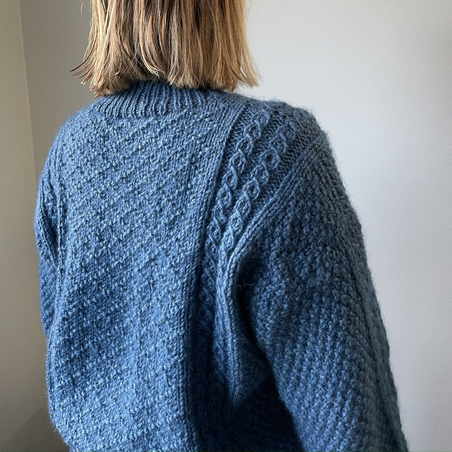 Diamond Structure Sweater - Genser - Image 2
